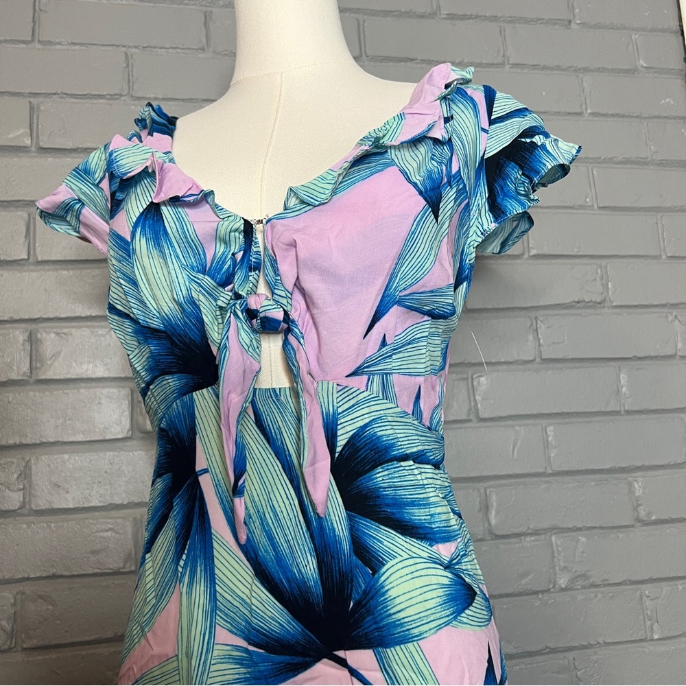 Olivaceous Tropical Leaf Print Tie Front Maxi Dress - Picture 4 of 16
